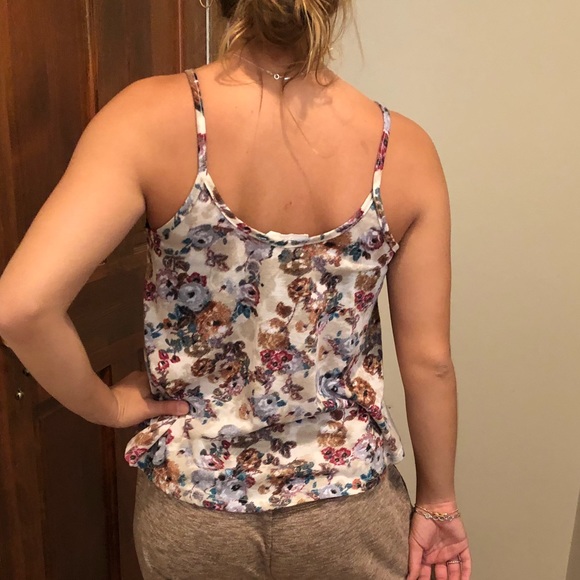 🌀Floral Tank - Picture 2 of 4